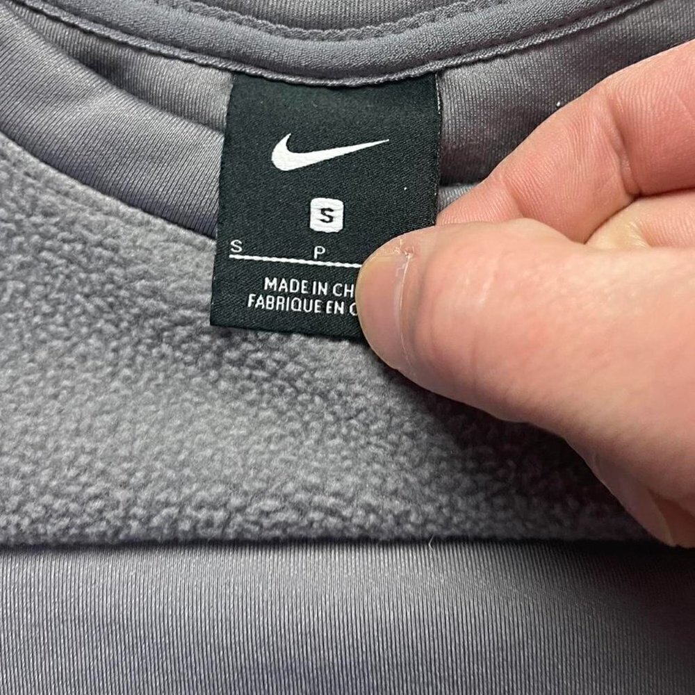 Women’s Nike Crewneck Fleece Sweatshirt - Picture 4 of 4